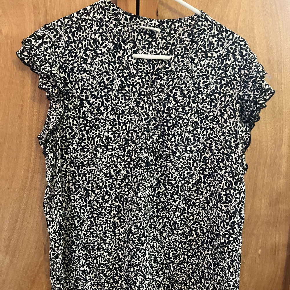 Gerry Weber Black and White Floral Women's blouse, EUC size large